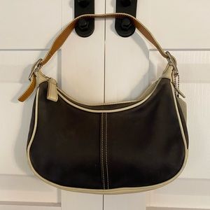 Coach shoulder bag (M23-7571)